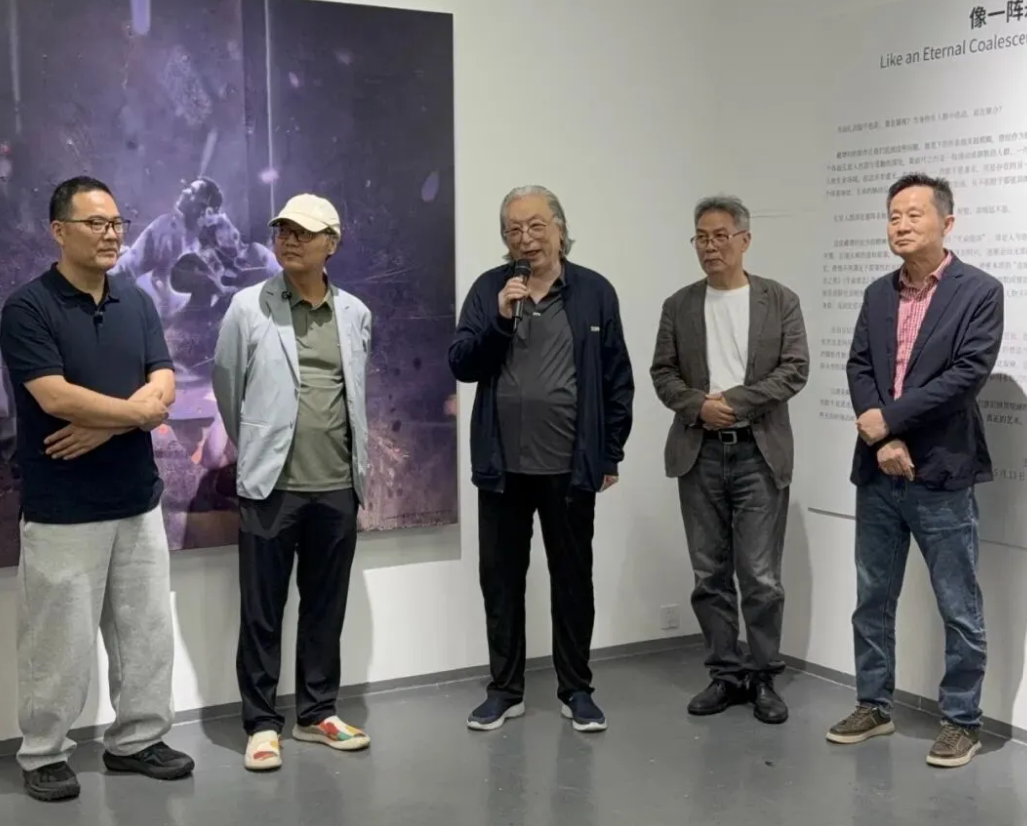 CARC 艺术访谈｜张聪：对话贾方舟——《像一阵永恒的凝聚》展评
